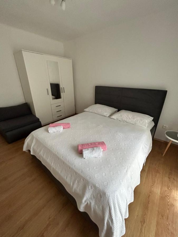 Apartmani Peco Duće Eksteriør bilde